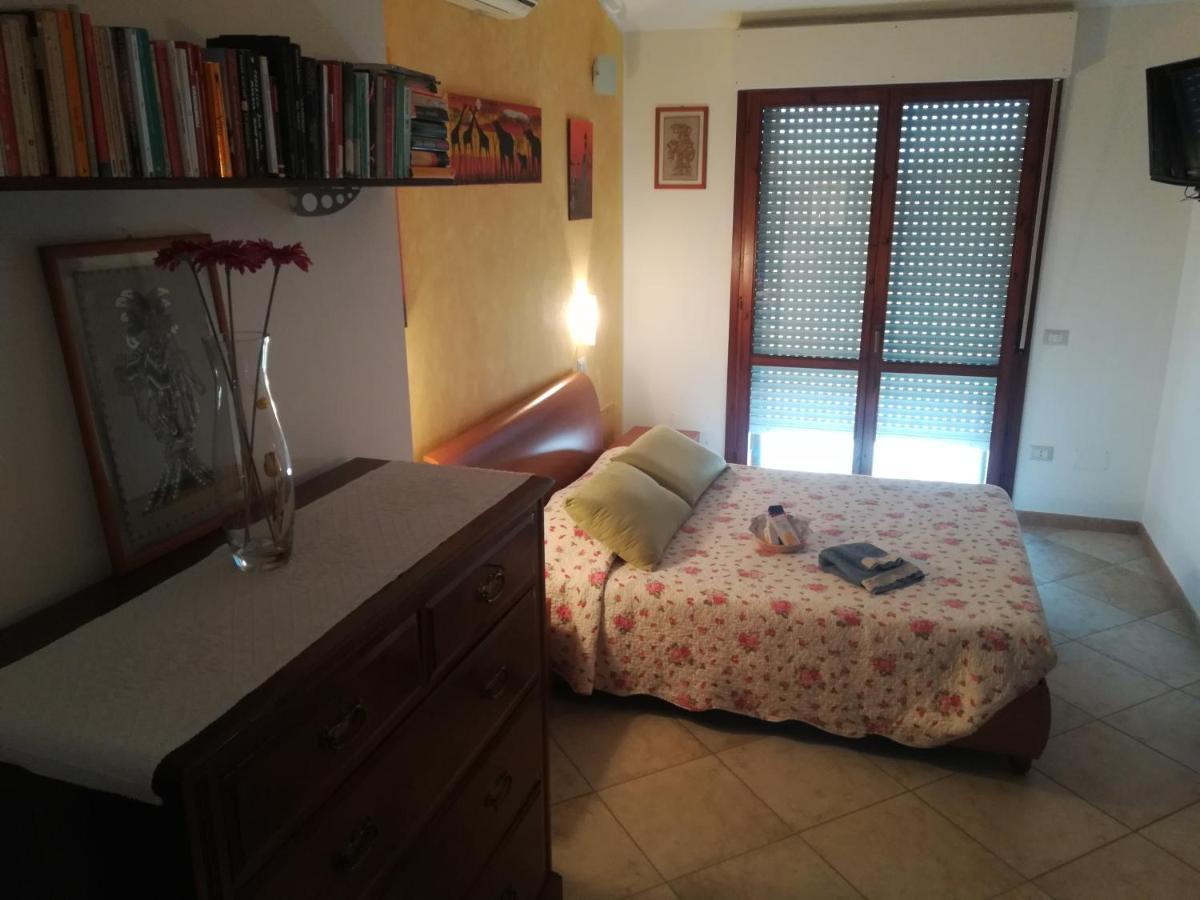La Casa Di Eledo Villa La Maddalena  Buitenkant foto